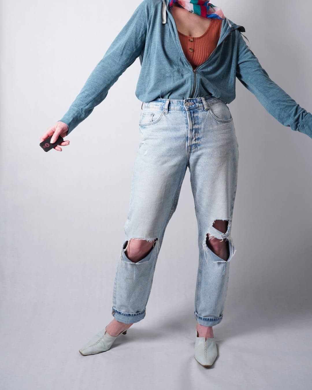 Lekko oversizowe jeansy z dziurami H&M