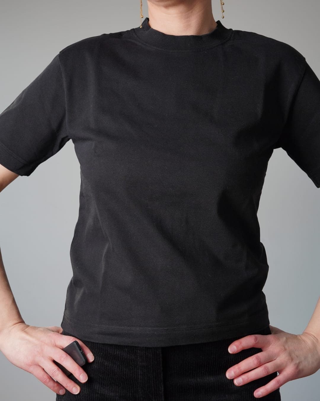 Grubszy T-shirt pudełkowy GINATRICOT