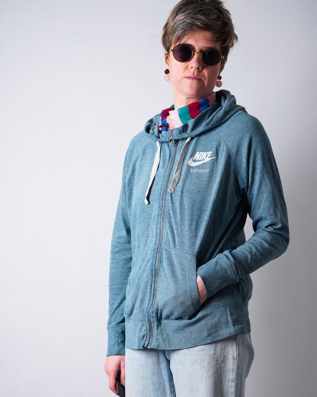 Cienka bluza rozpinana z kapturem NIKE