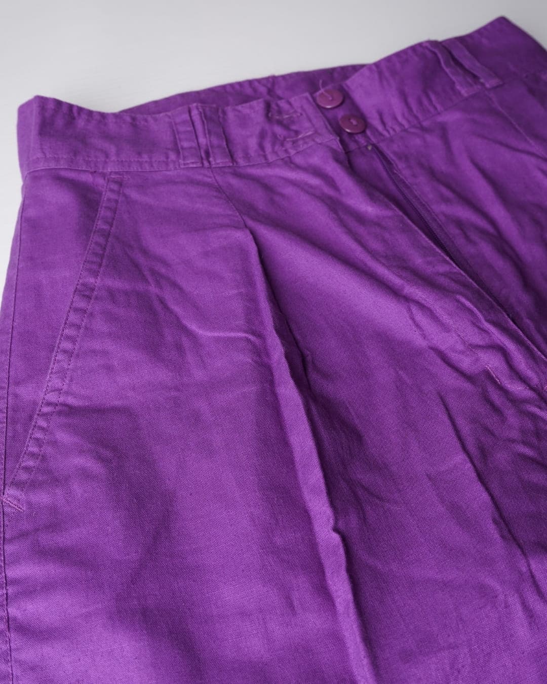 Spodnie vintage o marchewkowym kroju (34-36)