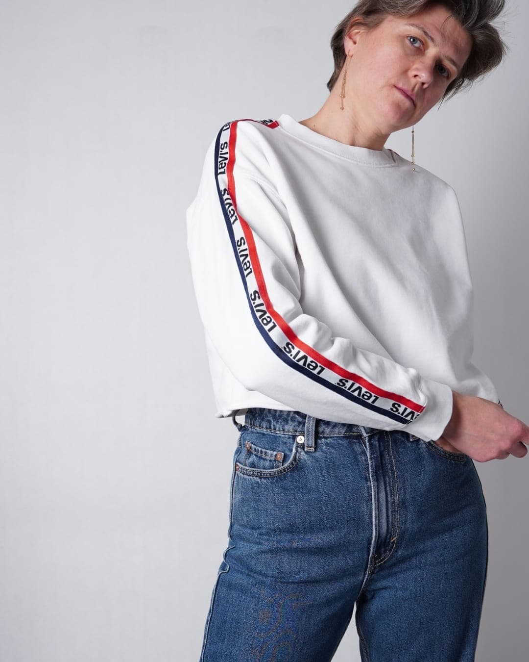 Krótka bluza z lampasami LEVI'S