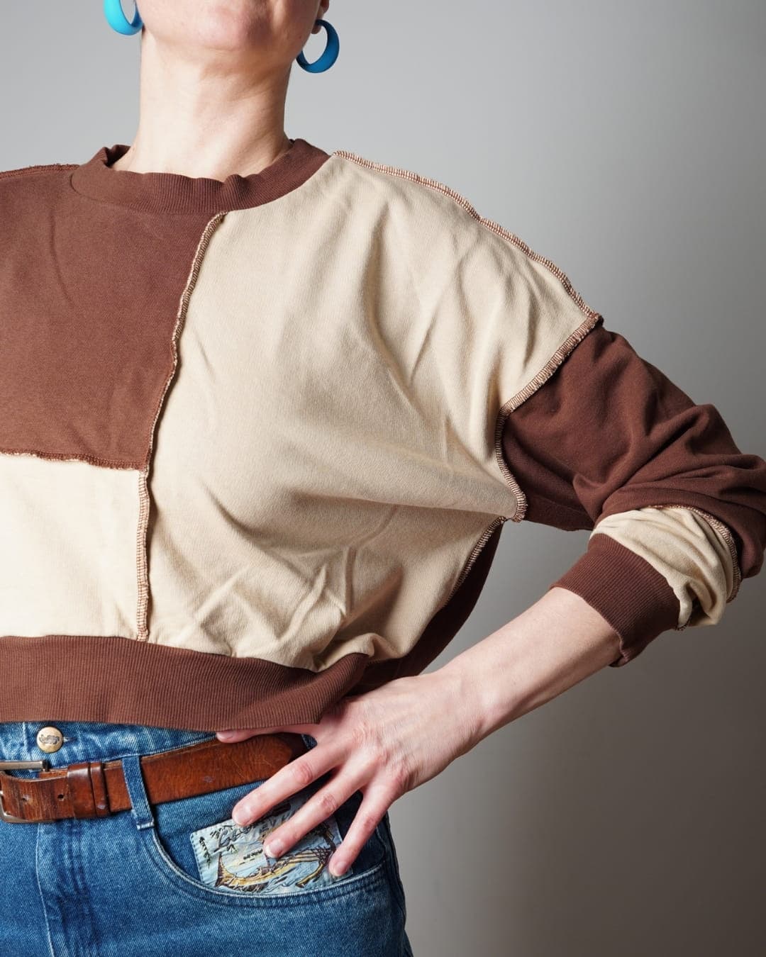 Krótka bluza patchworkowa MONKI