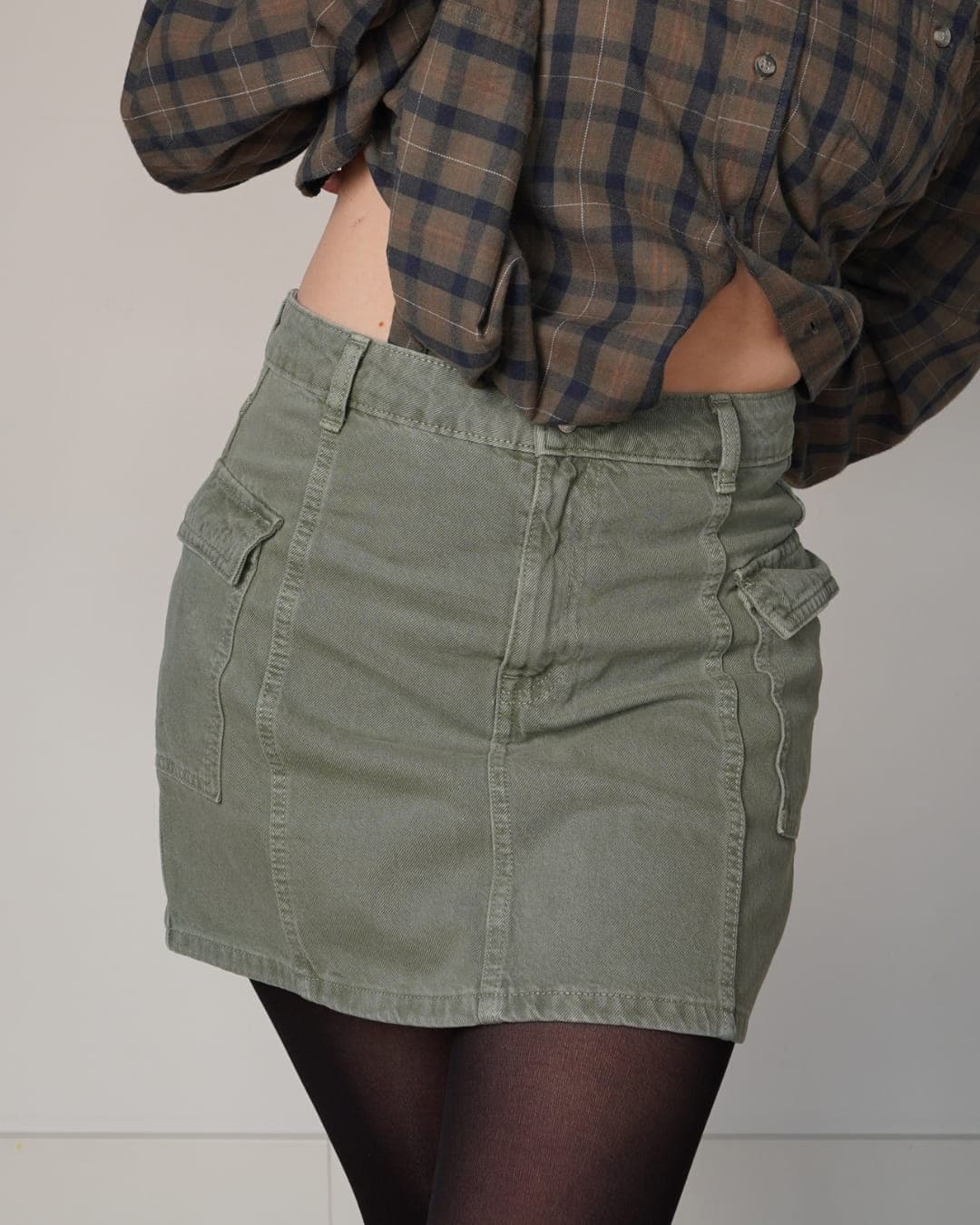 Jeansowa mini spódniczka cargo