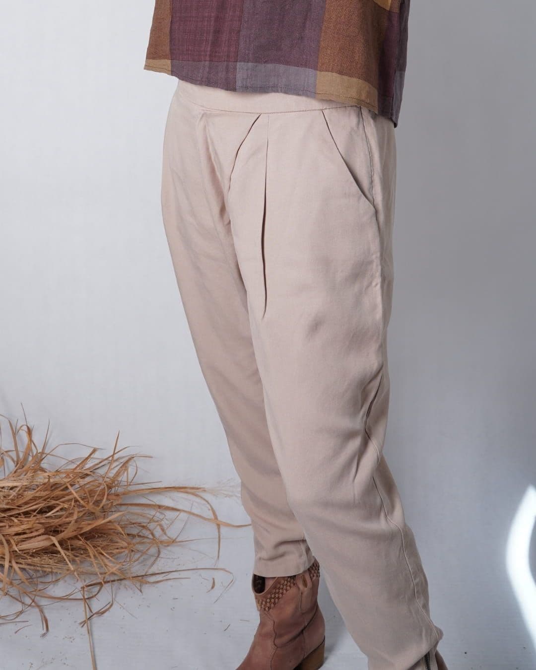 Spodnie tapered leg z lyocellu M&S (42)