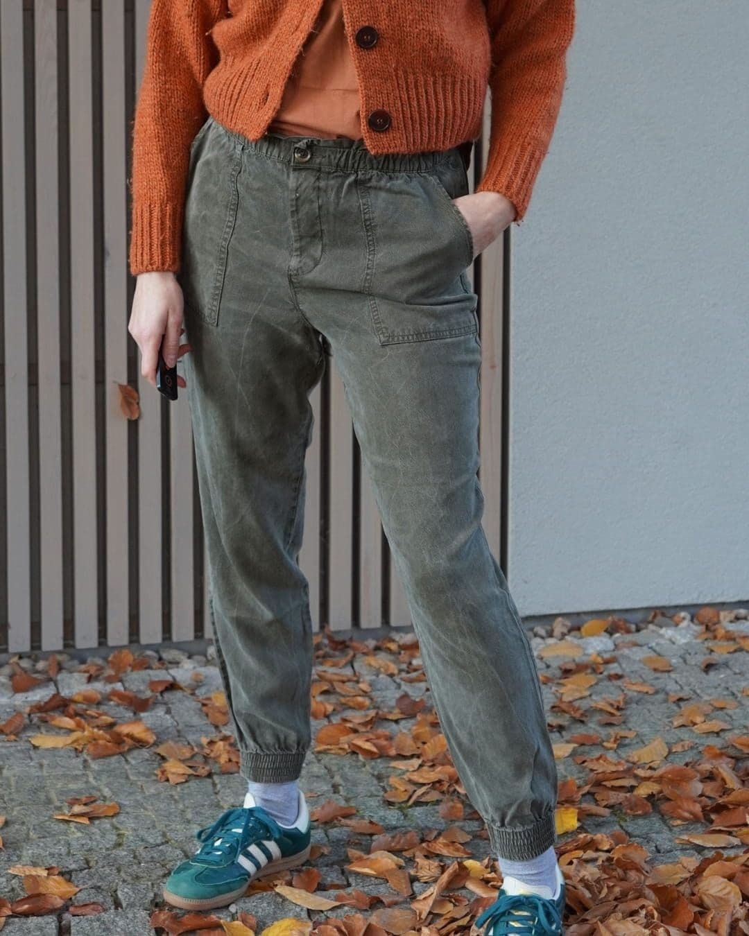 Spodnie joggery z lyocellu